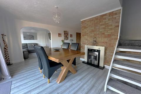 3 bedroom detached house for sale, Lonsdale Drive,  Rainham,