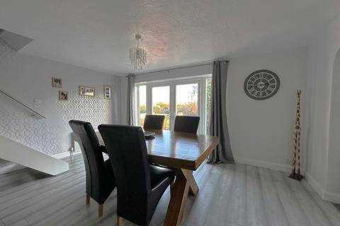 3 bedroom detached house for sale, Lonsdale Drive,  Rainham,