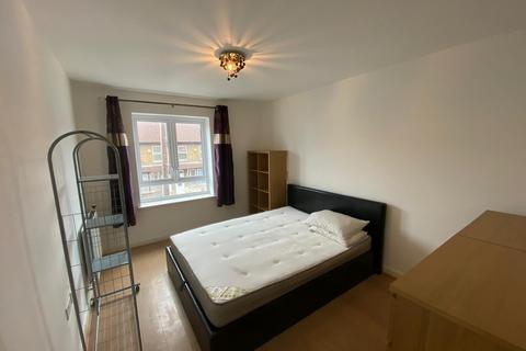 1 bedroom flat to rent, Featherstone Road, Southall UB2