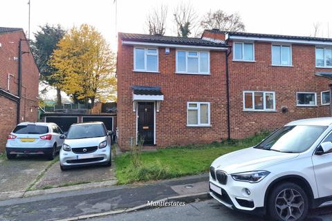 3 bedroom semi-detached house to rent, Shurland Avenue, East Barnet EN4