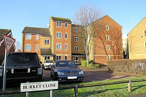 1 bedroom flat to rent, Burket Close, Southall UB2