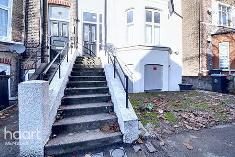 2 bedroom flat for sale, Willesden Green