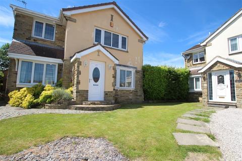 4 bedroom detached house to rent, Heatherside, Baildon, Shipley