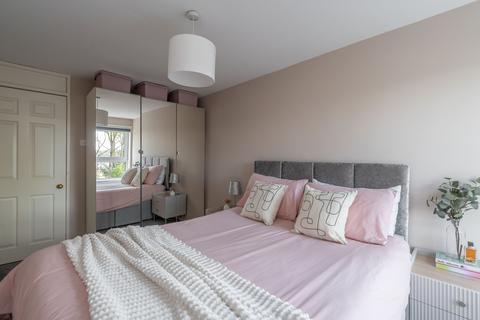 2 bedroom flat for sale, Blackthorn Court, Edinburgh EH4