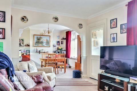 3 bedroom detached house for sale, St Margarets Road, Lowestoft