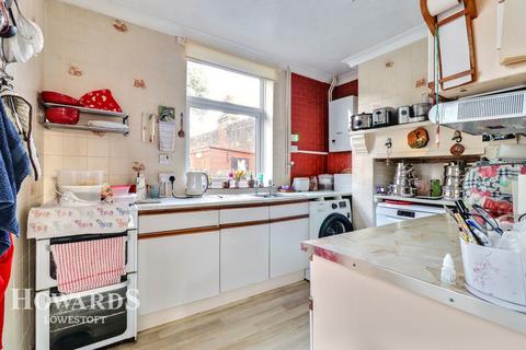 3 bedroom detached house for sale, St Margarets Road, Lowestoft