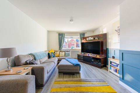 12 Ashbourne Ridge, Halesowen, B63 2BH