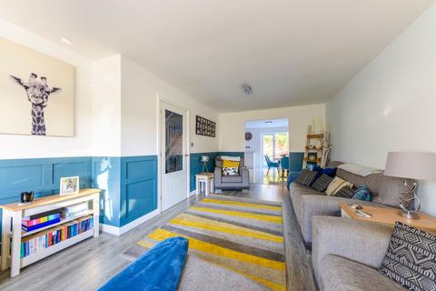 12 Ashbourne Ridge, Halesowen, B63 2BH