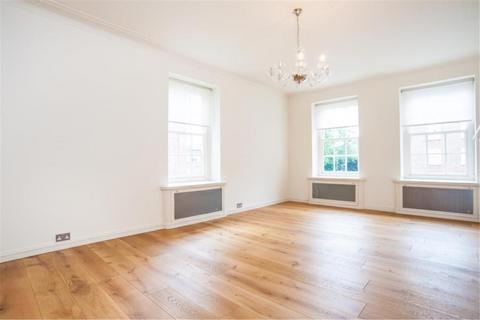 4 bedroom flat to rent, Avenue Road, St John's Wood, NW8