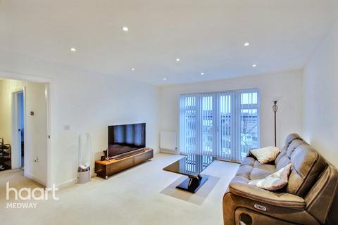 2 bedroom apartment for sale, Clayhill Gardens, Rochester