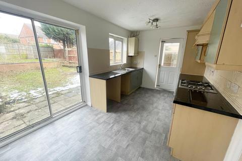 3 bedroom semi-detached house to rent, Seacole Close, Leicester LE3