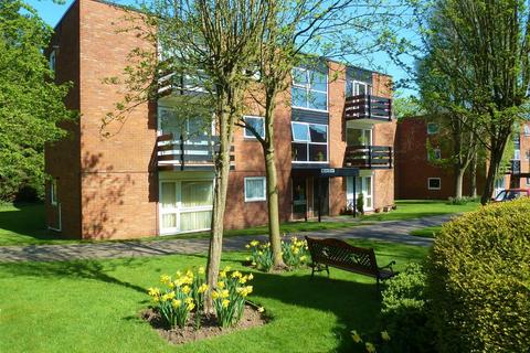 1 bedroom flat for sale, Wake Green Park, Birmingham B13