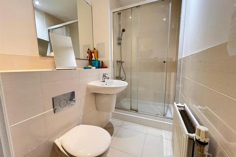 2 bedroom flat for sale, Manwell Lane, Barking