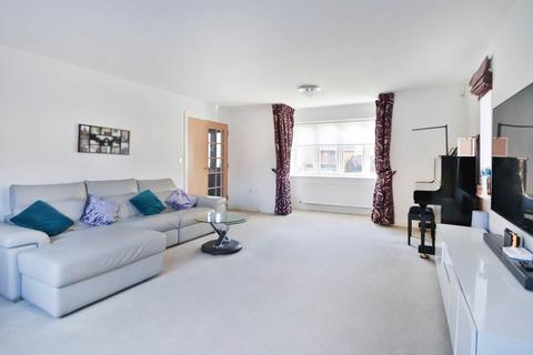 4 bedroom detached house for sale, Glanville Way, Epsom