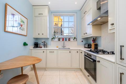 2 bedroom flat for sale, Myddelton Square, London, EC1R