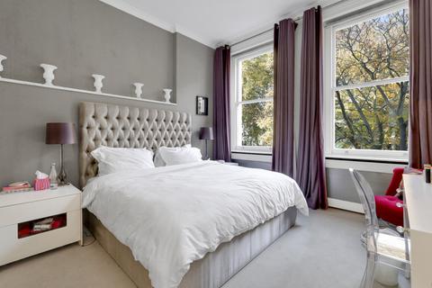 2 bedroom flat for sale, Cornwall Gardens, London, SW7