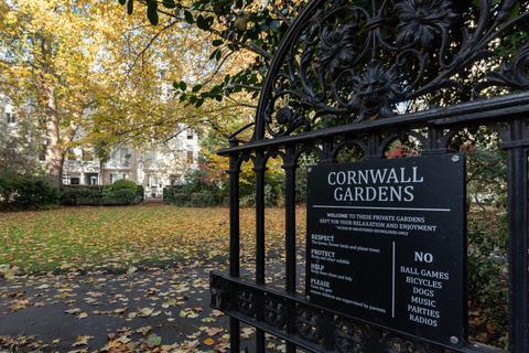 2 bedroom flat for sale, Cornwall Gardens, South Kensington, SW7