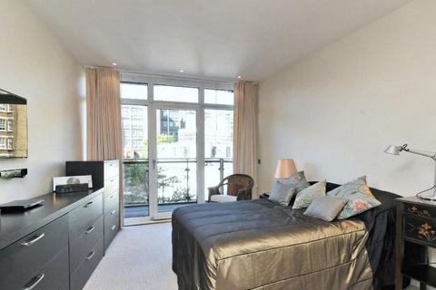 3 bedroom apartment to rent, Hepworth Court, Gatliff Road, London SW1W