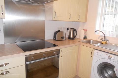 2 bedroom apartment to rent, Manordale Close, Flockton WF4