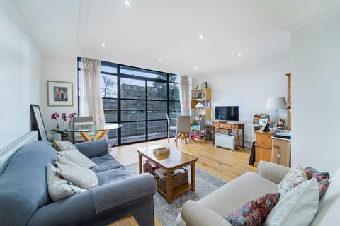 undefined, Point Wharf Lane, Ferry Quays, Brentford