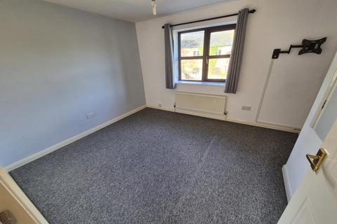 2 bedroom terraced house to rent, Weavers Close, Crewkerne, Somerset, TA18