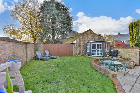 4 bedroom detached house for sale, Water Meadow Close, Hempstead, Gillingham, Kent