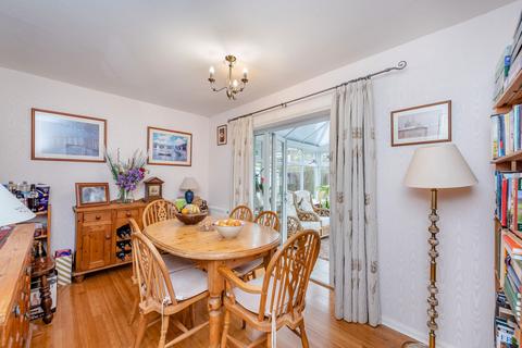 2 Booth Avenue, Ashton, Chester, CH3 8DD