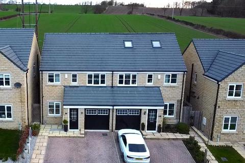 3 bedroom semi-detached house for sale, Herdwick Road, Flockton, Wakefield, WF4 4FJ