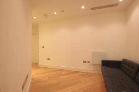 Studio to rent, Staines Road, Hounslow TW3