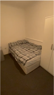 1 bedroom in a house share to rent, Brook Street, Erith DA8