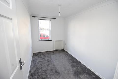 2 bedroom flat for sale, Leighville Grove, Leigh-On-Sea