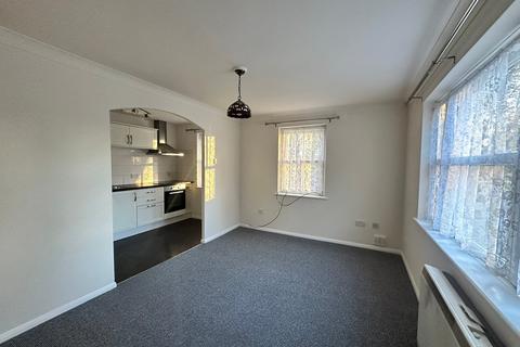 1 bedroom ground floor flat to rent, County Court Road, KING'S LYNN PE30