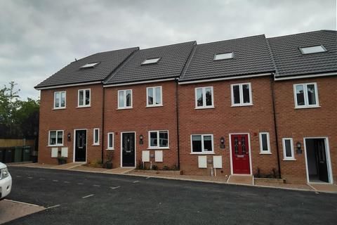 4 bedroom terraced house to rent, Eleanor Harrison Drive, Cookley, Kidderminster