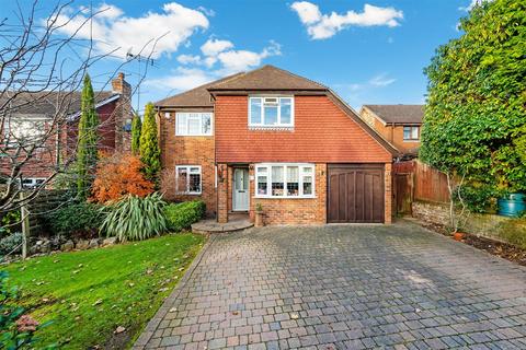 8 Walnut Grove, Banstead, SM7 1PJ
