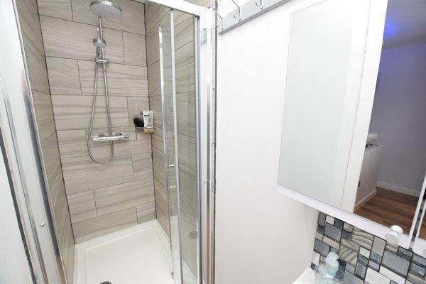 En suite shower room