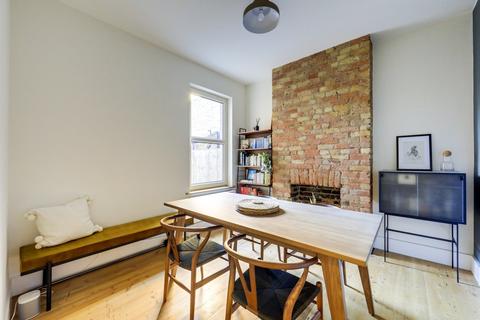28 Bowness Road, London, SE6 2DG