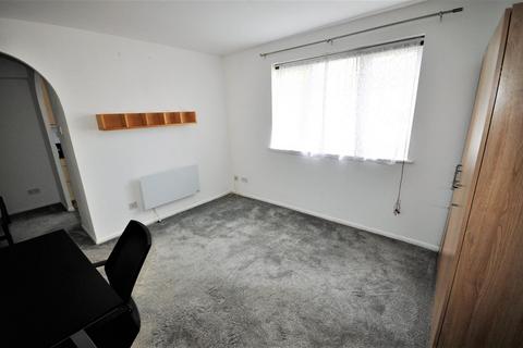 Studio to rent, Southwold Road, Watford WD24