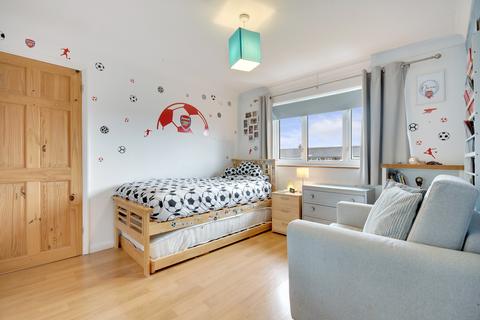 77 Robin Way, Chelmsford, CM2 8AT