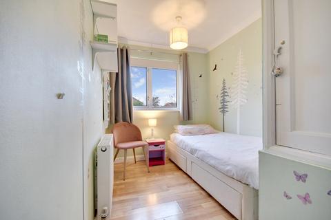 77 Robin Way, Chelmsford, CM2 8AT