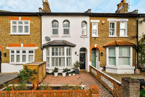 4 bedroom terraced house for sale, Wellesley Road, Wanstead