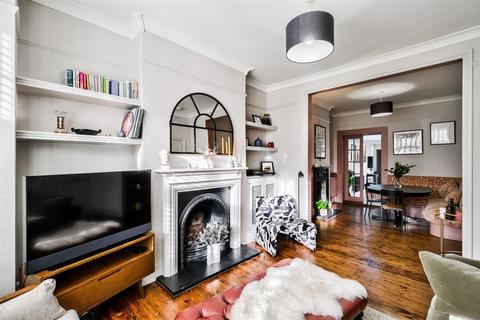 4 bedroom terraced house for sale, Wellesley Road, Wanstead