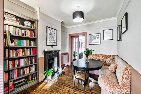 4 bedroom terraced house for sale, Wellesley Road, Wanstead