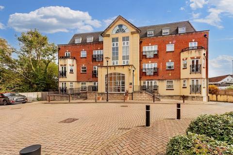 2 bedroom flat to rent, Post Office Lane, Beaconsfield, HP9