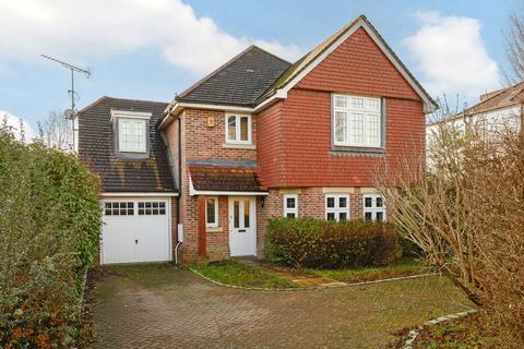 4 bedroom detached house to rent, Foley Road, Claygate, KT10