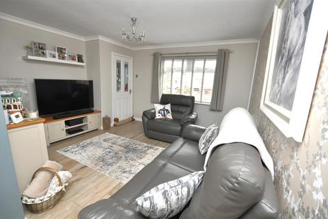 3 bedroom townhouse for sale, Main Street, Burton-On-Trent DE14