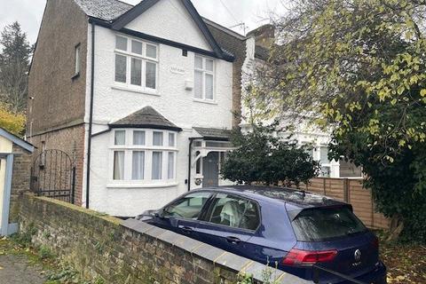 4 bedroom semi-detached house to rent, Hall Lane, London, E4