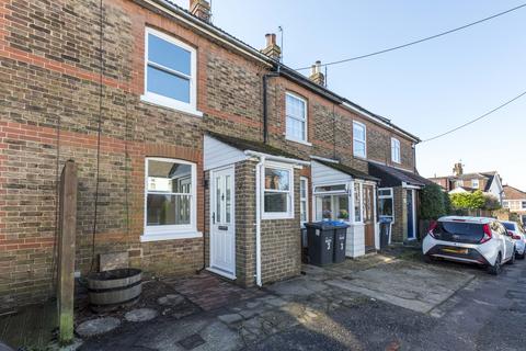 2 bedroom terraced house to rent, Mill Road, Burgess Hill RH15