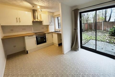 3 bedroom terraced house to rent, Greenwood Road, Manchester, M22