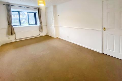 3 bedroom terraced house to rent, Greenwood Road, Manchester, M22