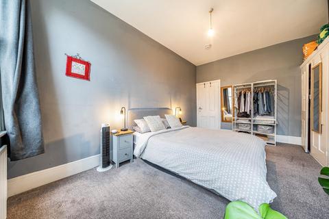 18b Bargery Road, London, SE6 2LN